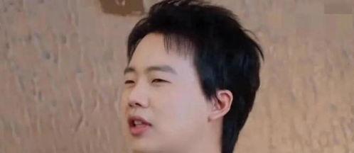 王源吃瓜爆料娱乐视频,自嘲“连自己演唱会门票都抢不到”